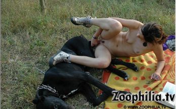 Лучшие картинки с порнухой zoofilia porn с собакой на полянке
